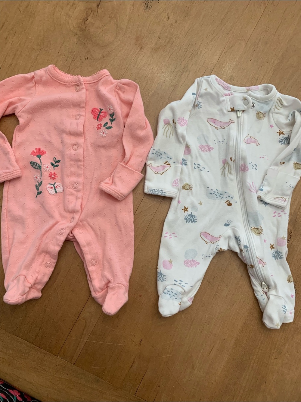 Carter’s 2 Newborn Sleepers - NB